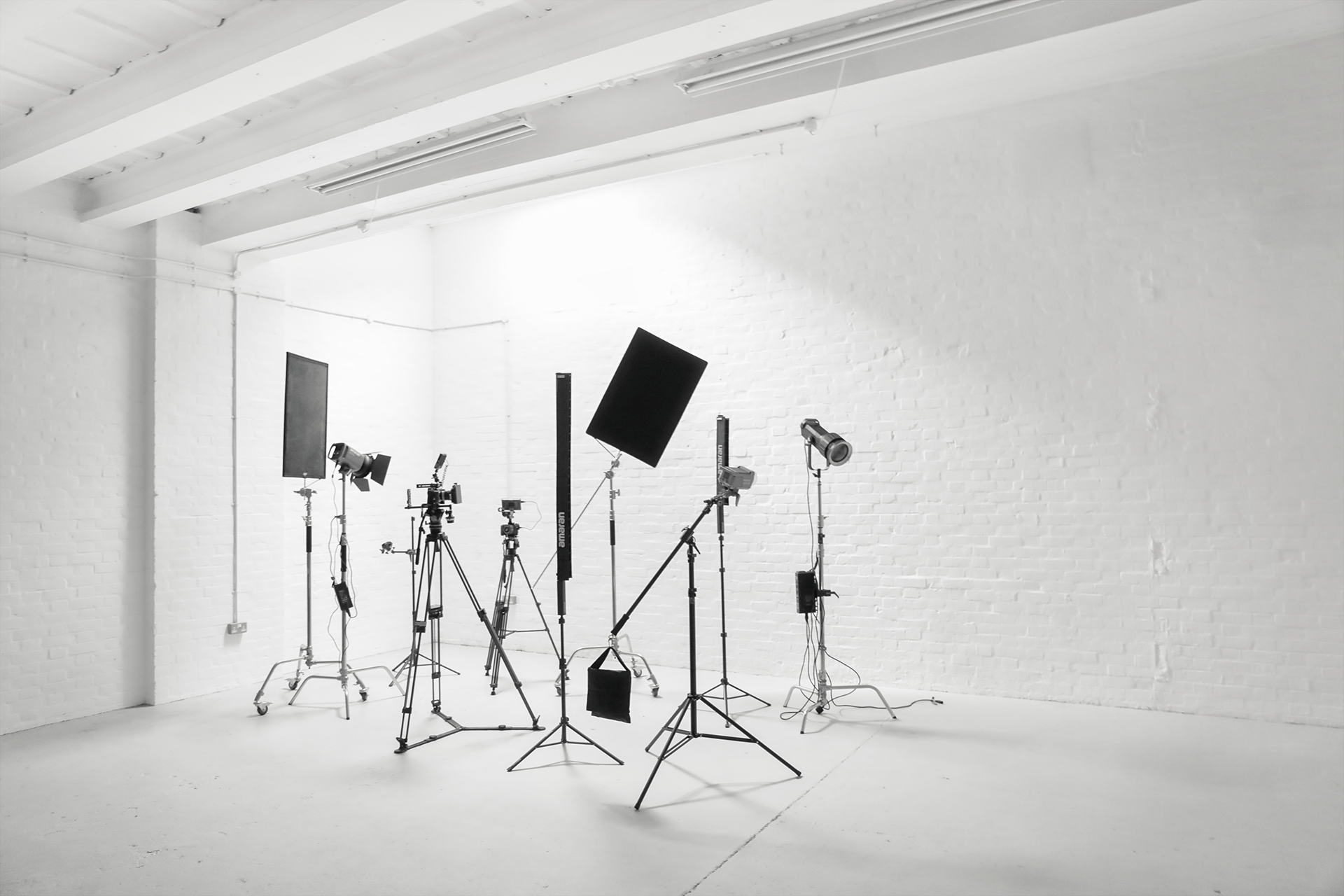 studio wide 2